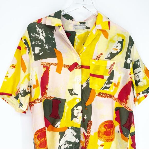 Urban Outfitters Printed Camp Button Down Top XS - Picture 3 of 5